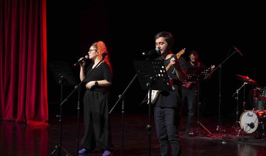 Mersin'de LGS öğrencilerine moral konseri
