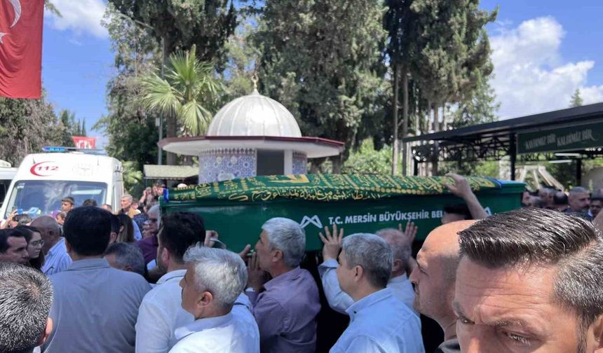 Mersin'deki vahşette hayatını kaybedenlerin cenaze namazı kılındı