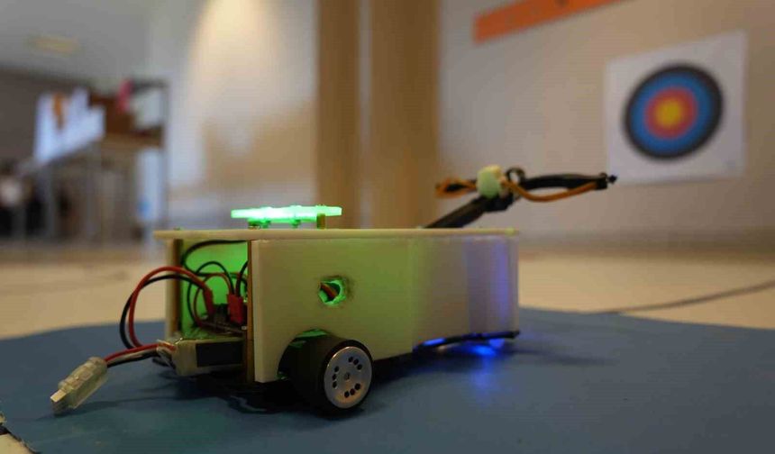 Ok atan ve hedef takip eden robot yaptılar: 'Tek rakibimiz Mete Gazoz'