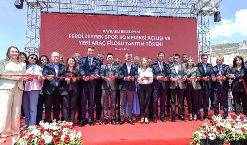 Özgür Özel, İzmir'de Ferdi Zeyrek Spor Kompleksi'nin açılışına katıldı
