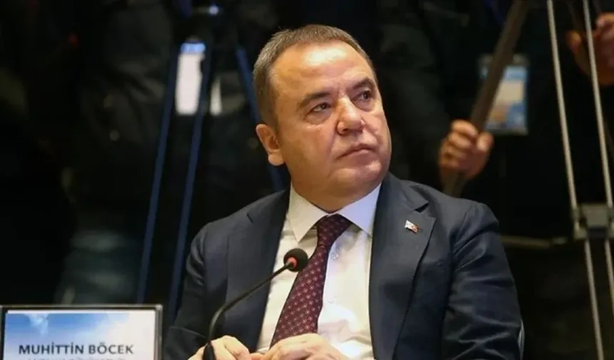 Muhittin Böcek'ten seçim kampanyası ifadesi: 'Genel merkezin taleplerinin karşılanması yönünde talimat vermiştim'