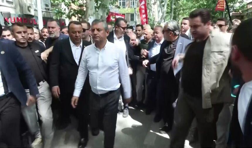 Özgür Özel, Anıtkabir'e yürüyor