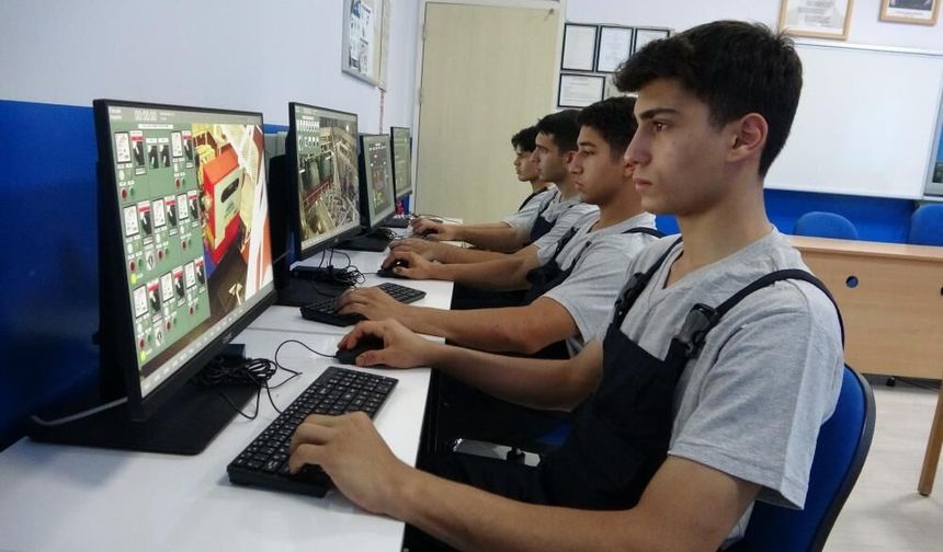 Denizcilikte geleceğin kaptan ve mühendisleri bu okulda yetişiyor