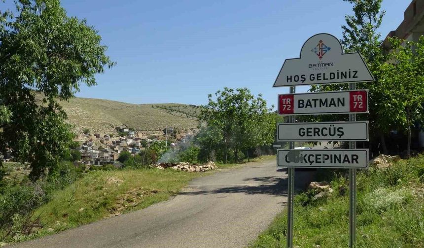 Batman'da asırlık gelenek: Dik yamaçlarda atla çift sürme mesaisi başladı