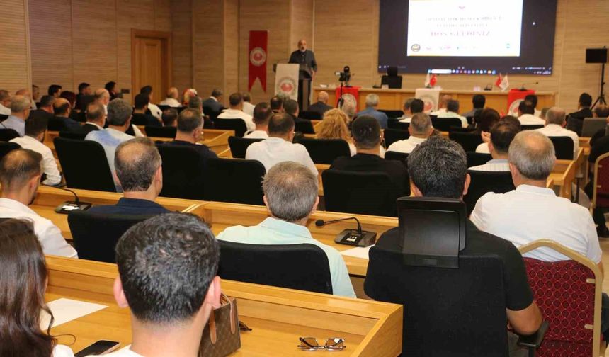 Diyarbakır'da 'Optisyenlik Meslek Birliği Eğitim Çalıştayı' düzenlendi