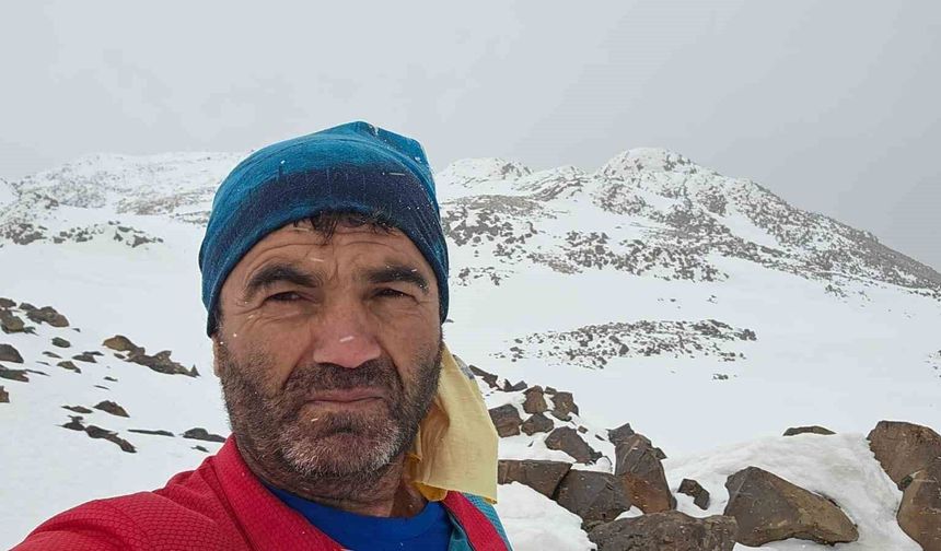 Diyarbakırlı dağcıdan Süphan Dağı'na başarılı solo tırmanış