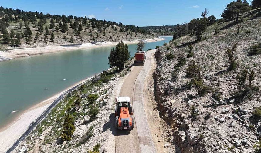 Mersin'de kırsal ulaşımı rahatlatan asfalt çalışması tamamlandı