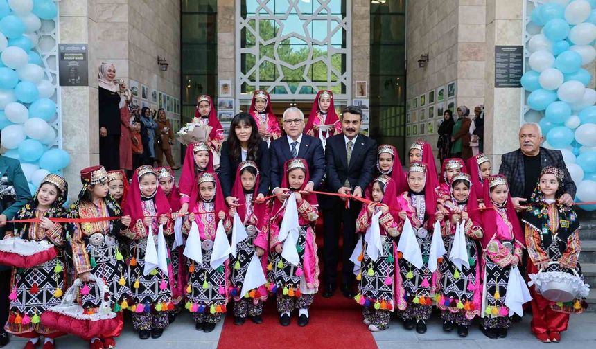 Sivas'ta hayat boyu öğrenme sergisi açıldı