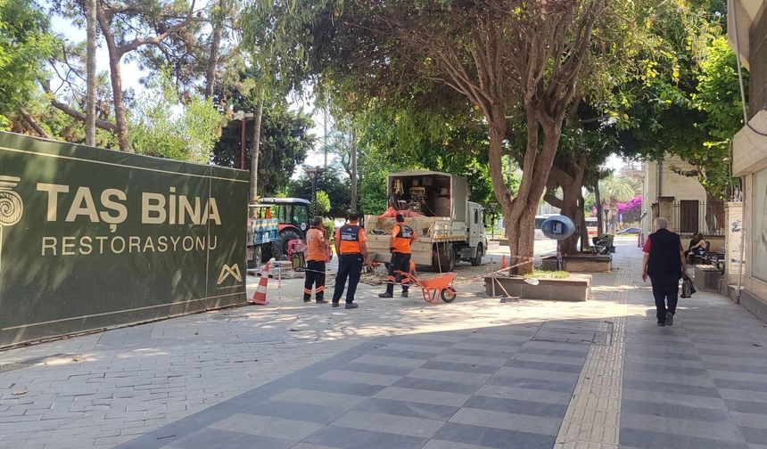 Mersin’de belediye işçilerin yaz mevsimi hazırlıkları sürüyor