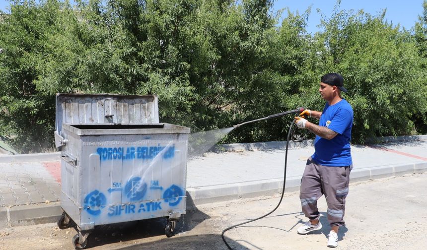 Toroslar’da çöp konteynerlerinde temizlik seferberliği