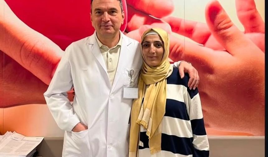 19 yıllık eşine karaciğerini verdi: 'Eşimin çektiği ağrıları görünce hiç düşünmeden karar verdim'