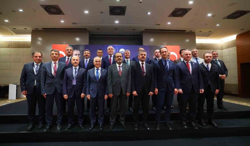 ADÜ, 'Çalışma Hayatında Dijital Dönüşüm' seminerinde temsil edildi