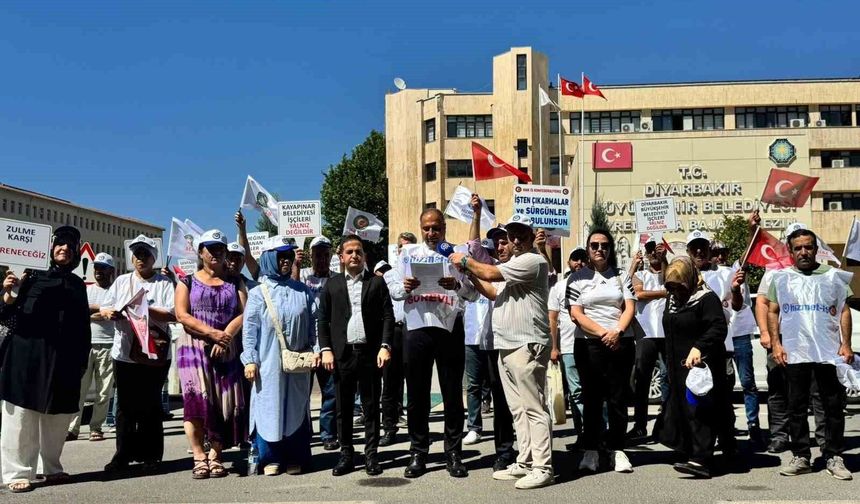 Aküzüm, işten çıkarılan işçiler ile bir araya geldi