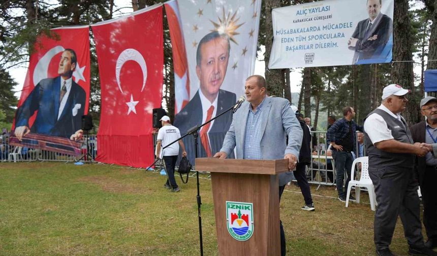 Alıç Yaylası'nda Kıran Kırana Güreş