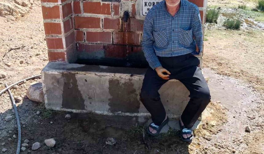 Doğup büyüdüğü köyüne 8 çeşme yaptırdı