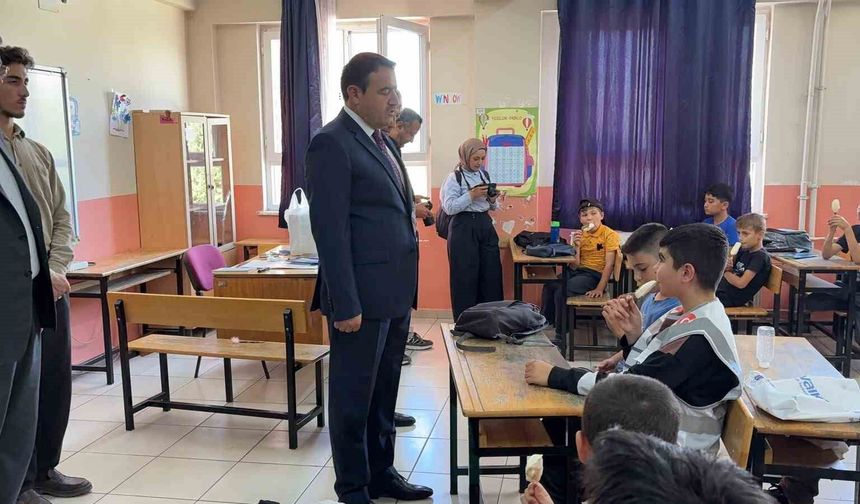 Kütahya Valisi Işın, Yaz Kur'an Kursu öğrencilerinin dondurma çağrısına kayıtsız kalmadı