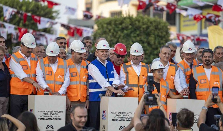 Mersin'de dev kavşak projesinin temeli atıldı