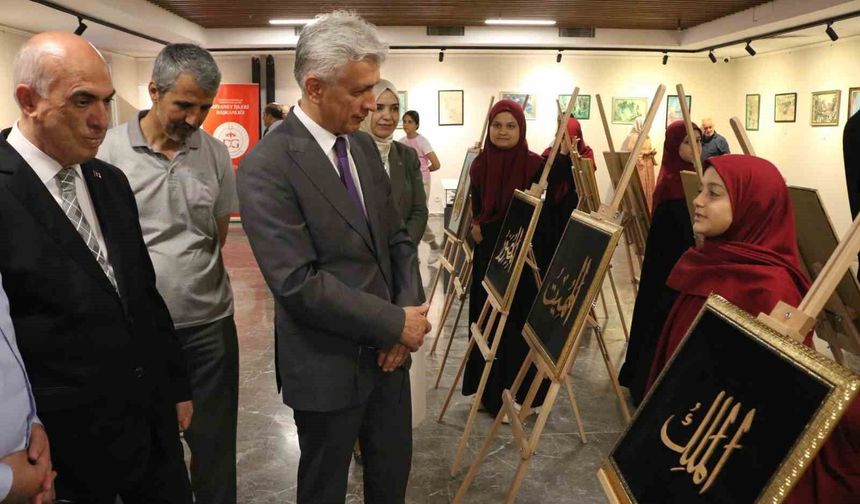Mersin'de Hz. Peygamber'in 1500. doğum yılına özel 'Mucize' sergisi açıldı