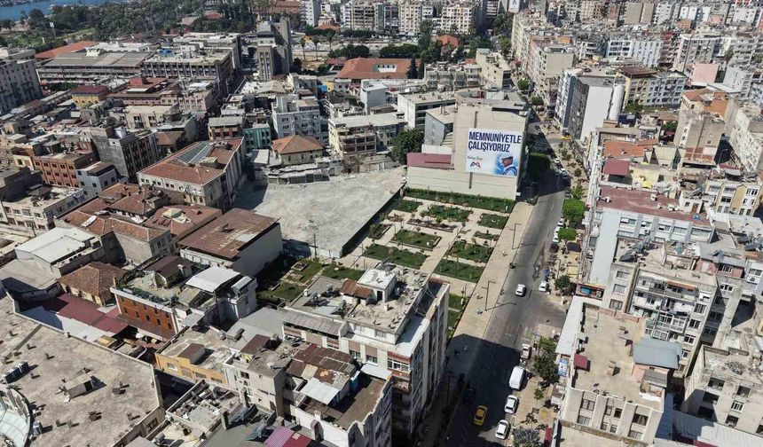 Mersin'de Zafer Çarşısında dönüşüm sürüyor