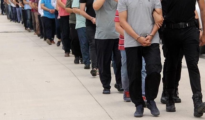 Mersin'de FETÖ operasyonu: 58 gözaltı