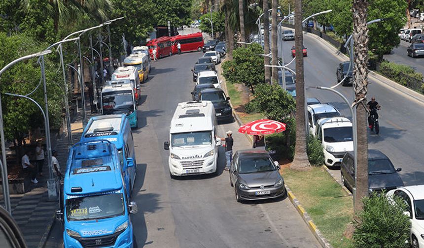 Mersin’de minibüsçüler kontak kapatma noktası geldi