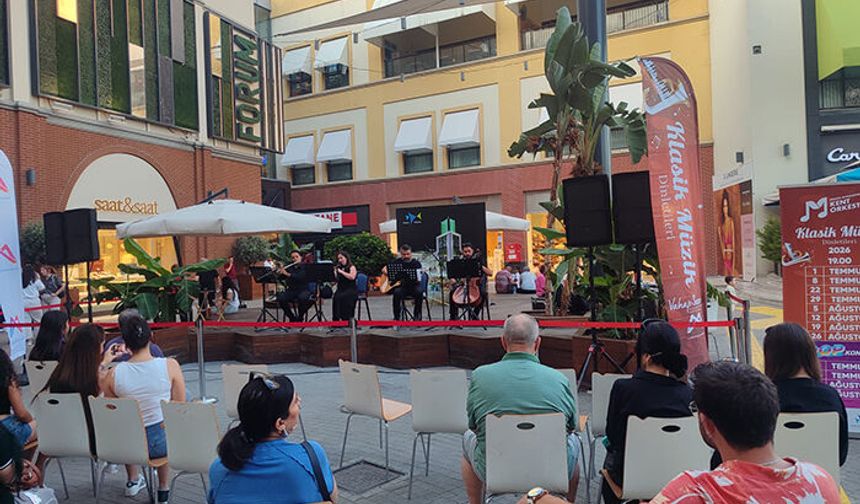 Mersin Büyükşehir Belediyesi, vatandaşları klasik müzikle buluşturdu