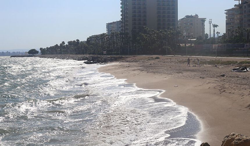Mersin’de bugün şiddetli rüzgar etkili olacak: Denize girmek hayati risk taşıyor