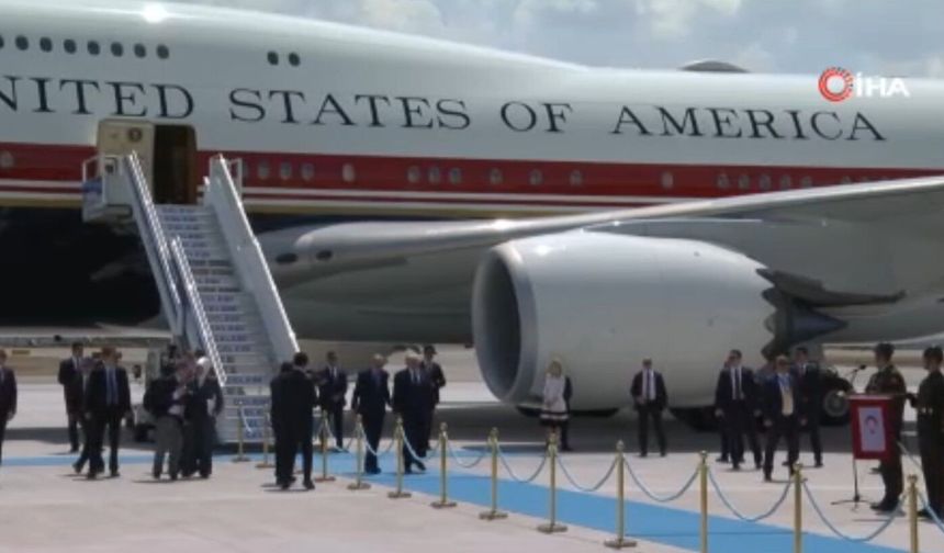 ABD Başkanı Donald Trump'ı taşıyan uçak Ankara'ya iniş yaptı