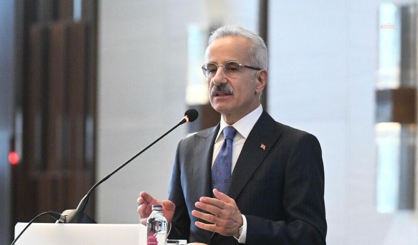Bakan Uraloğlu: '8 kişi hayatını kaybetti, 19 yolcu için arama-kurtarma çalışmalarımız halen devam etmektedir'