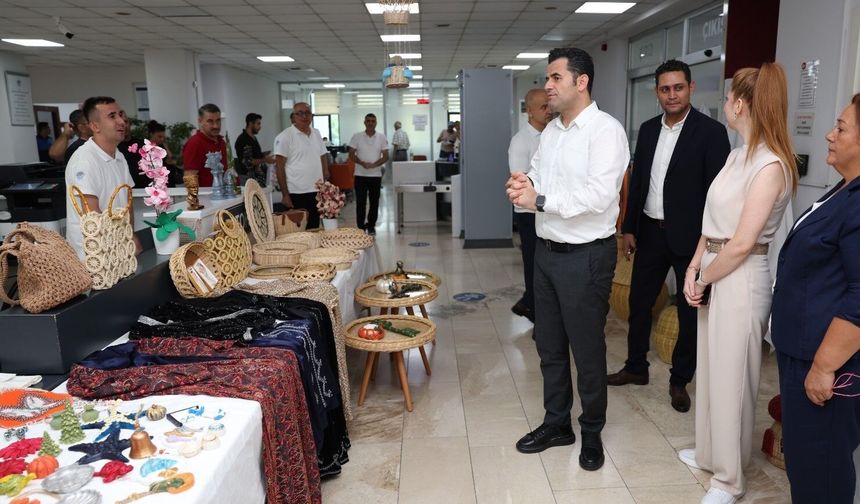 Akdeniz'de 'Emekten Sahneye' yılsonu sergisi