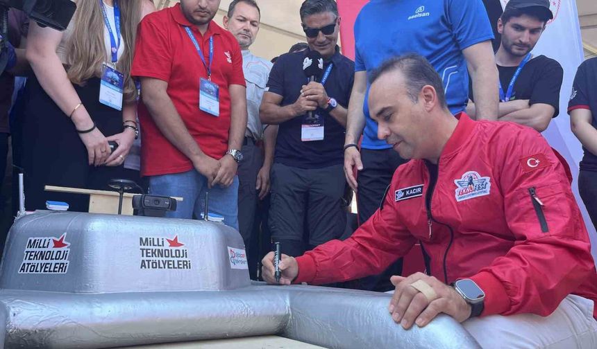 Bakan Kacır: 'Milli uçak gemimizi 2027 sonunda denize indirmek için çalışıyoruz'