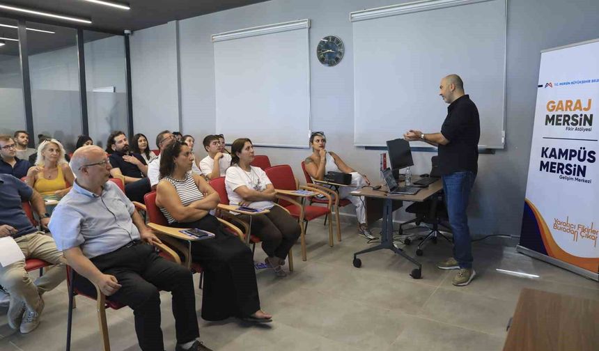 Mersin'de gençler dijital kariyer için LinkedIn eğitimi aldı