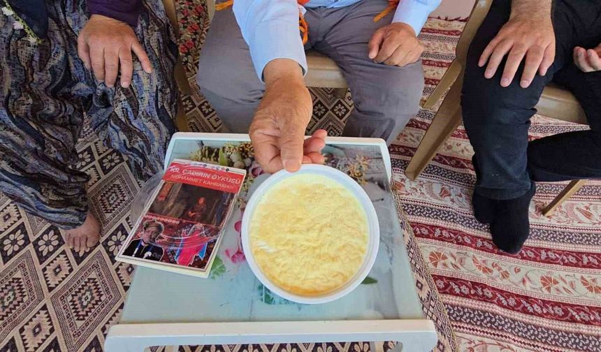 Yanık kokusu ve sert kıvamıyla Tavas yoğurdu damaklarda iz bırakıyor