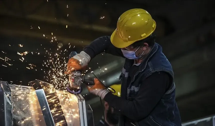 Sanayi üretimi yıllık yüzde 1,4 azaldı