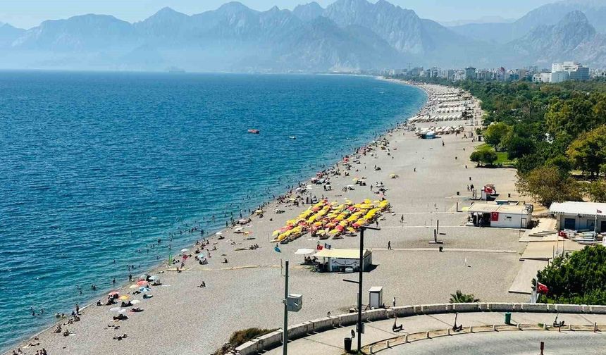 Antalya sahillerinde okul öncesi yoğunluğu