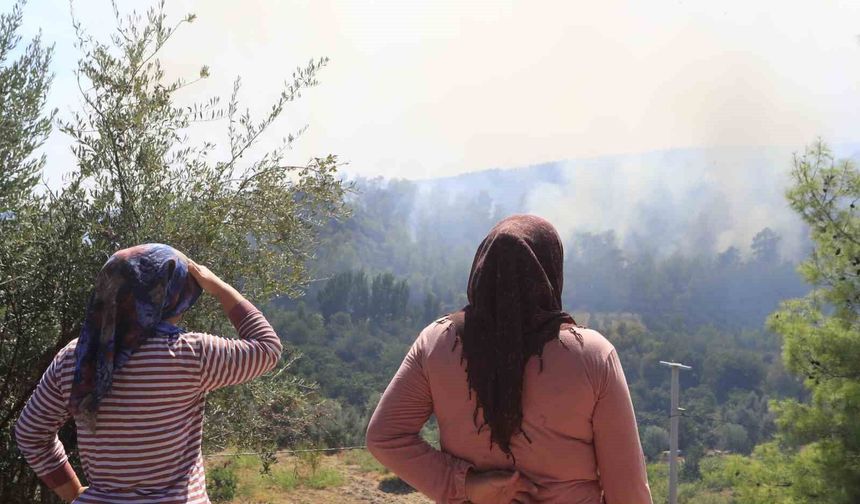 Antalya'da yangının 21. saatinde vatandaşın tedirgin bekleyişi sürüyor