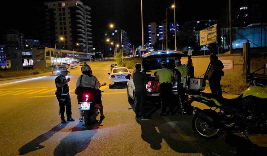 Edirne'de alkollü sürücüden diğer sürücülere: 'İçmeyin'