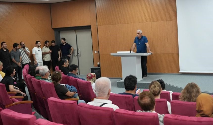 İnönü Üniversitesi'nde akademisyenlere dijital podyum eğitimi