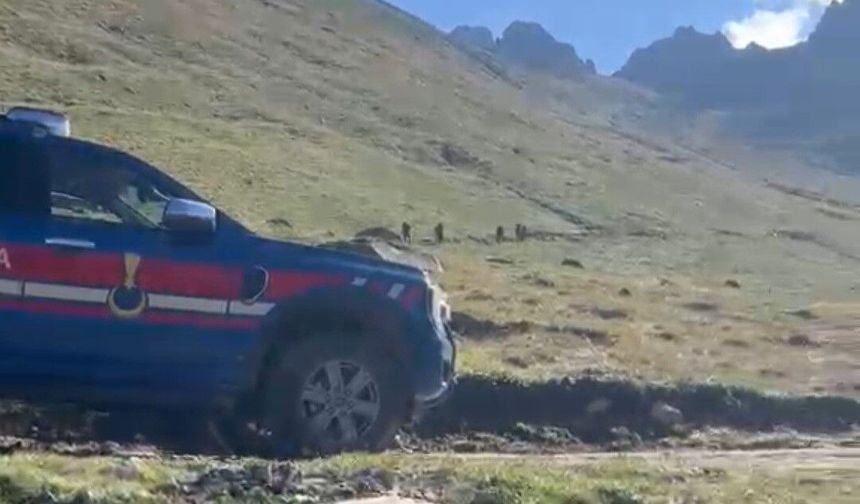 Kaçkar Dağı'nda kaybolan İngiliz turist için kurtarma çalışması başlatıldı