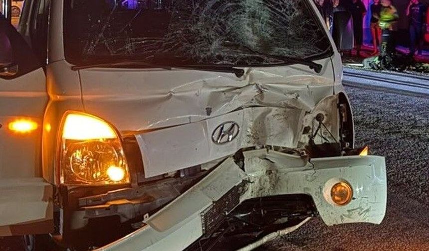 Mersin'de kamyonetle çarpışan motosikletin 16 yaşındaki sürücüsü hayatını kaybetti