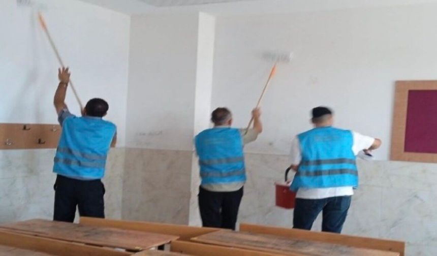 Mersin'de denetimli serbestlik yükümlülerinden 6 okulda bakım ve tadilat