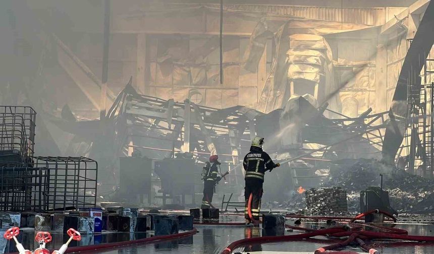 Mersin'de kimya fabrikasındaki yangın kontrol altına alındı