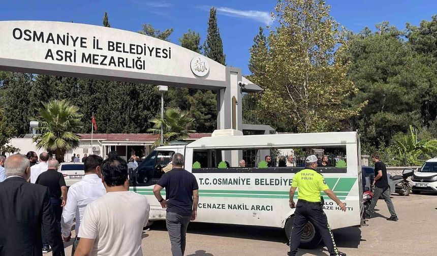 Osmaniye'de saldırıda hayatını kaybeden öğretmen son yolculuğuna uğurlandı