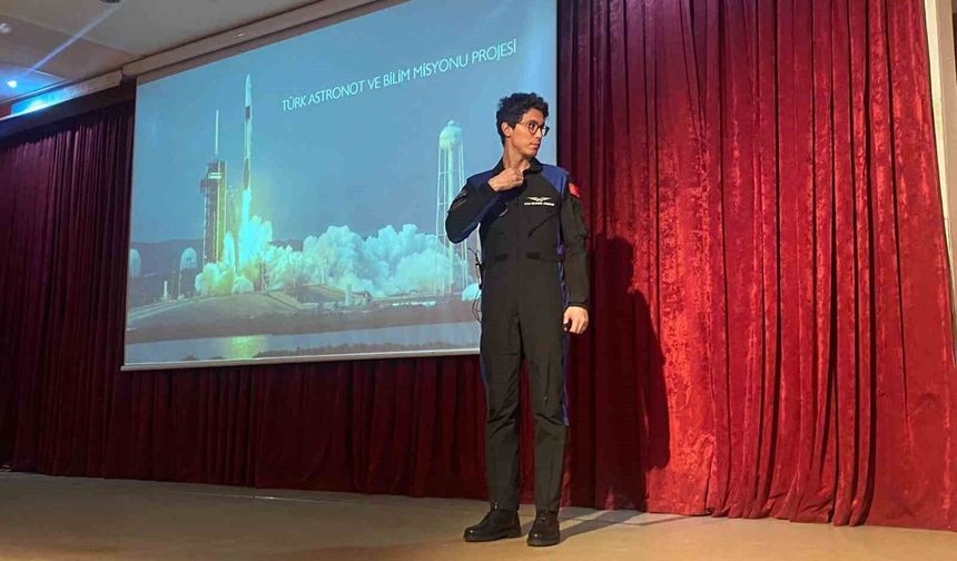 Türkiye'nin ikinci astronotu Tuva Cihangir Atasever, Ankaralı öğrencilerle uzay yolculuğunu paylaştı