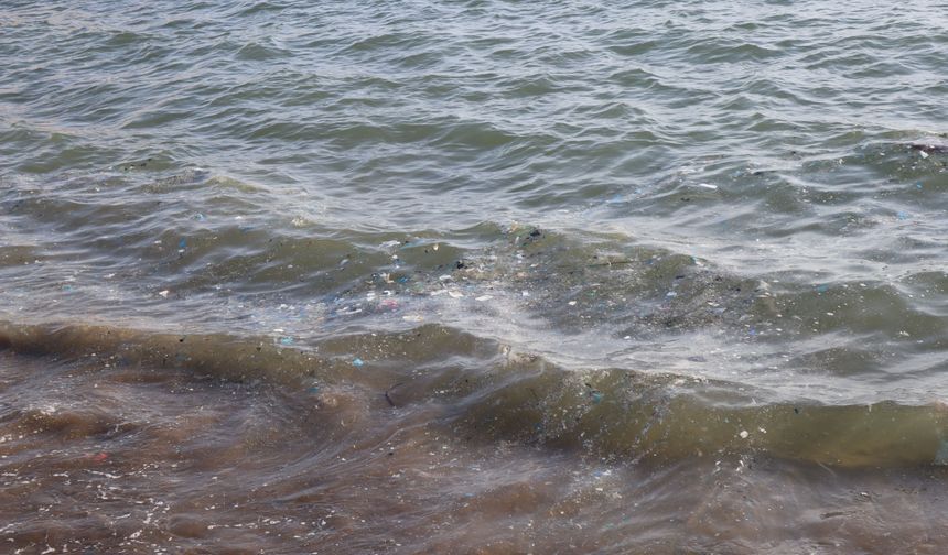 Mersin sahillerinde alarm: Akdeniz, mikroplastik kirliliğiyle boğuşuyor