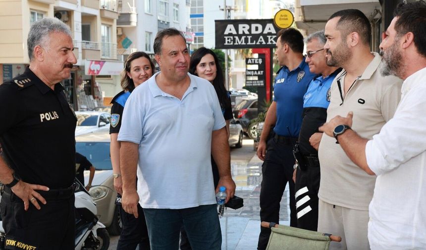 Mersin Emniyet Müdürü Aktaş’tan, Barbaros Mahallesi’nde esnaf ve şehit Kiraz’ın ailesine ziyaret