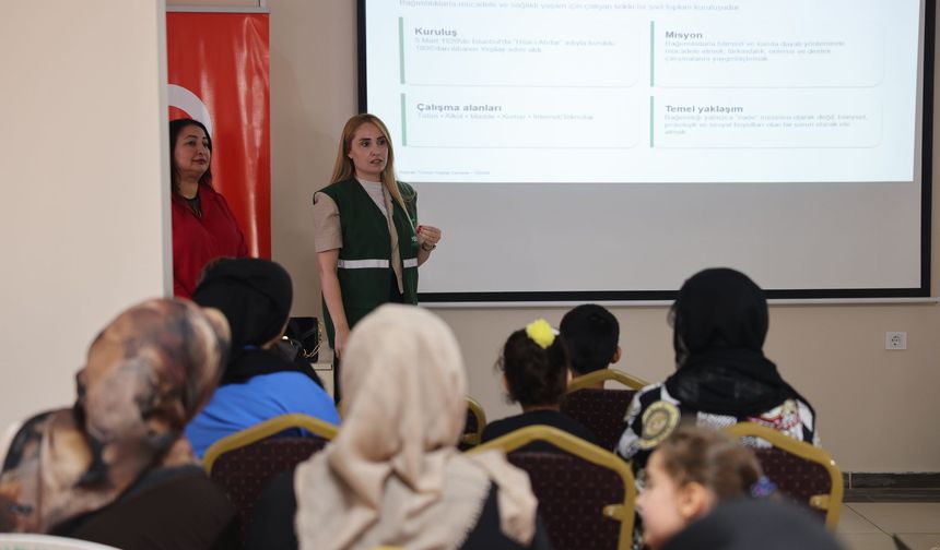 Belediye ve anneler işbirliğine gitti: Toroslar’da dijital bağımlılıkla mücadele başladı