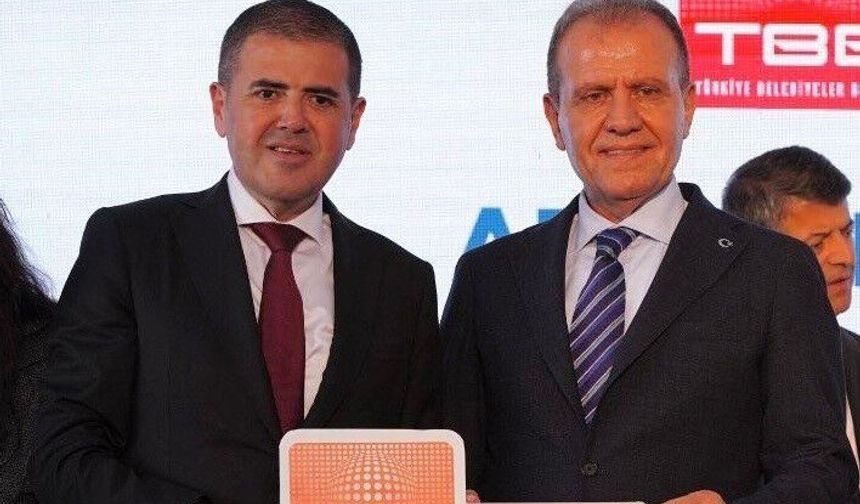 Mersin'deki operasyonda Başkan Seçer'in de aralarında olduğu 3 başkan tutuklandı