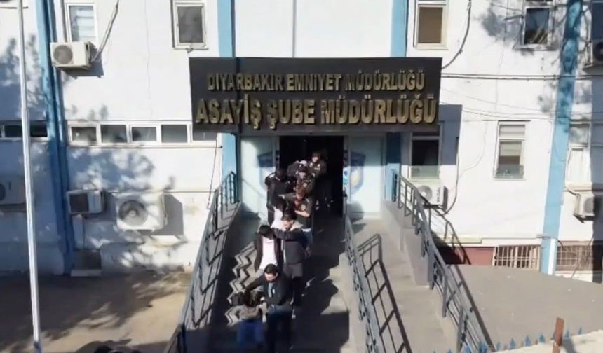 Ucuz araç kiralama vaadiyle tuzağa düşürdüler: 'Patinaj' operasyonunda 12 tutuklama