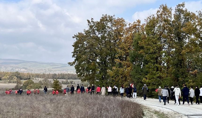 794 rakımda doğa yürüyüşü